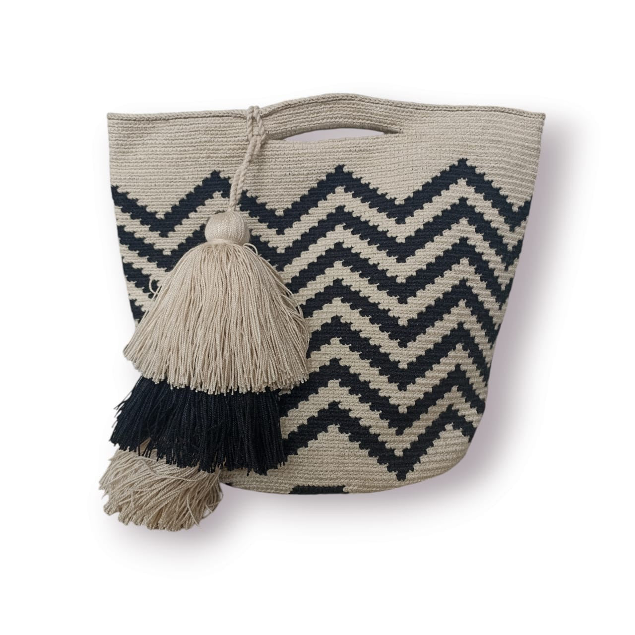 Maxi Clutch Black and White